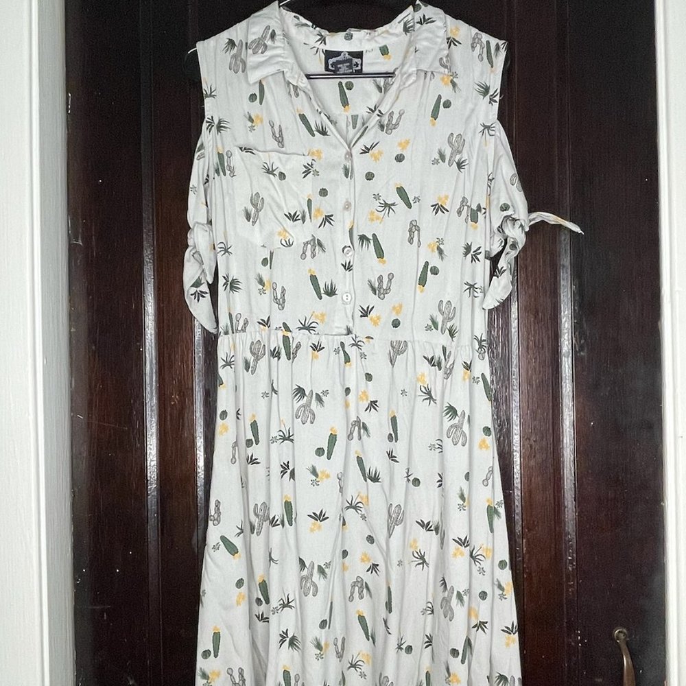 Angie, Size Large, Green Cactus Dress